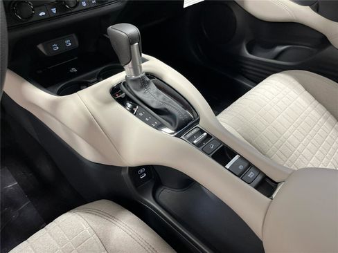 New 2027 Honda HR-V LX image 15