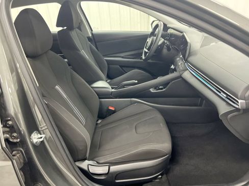 Used 2024 Hyundai Elantra SEL FWD image 22