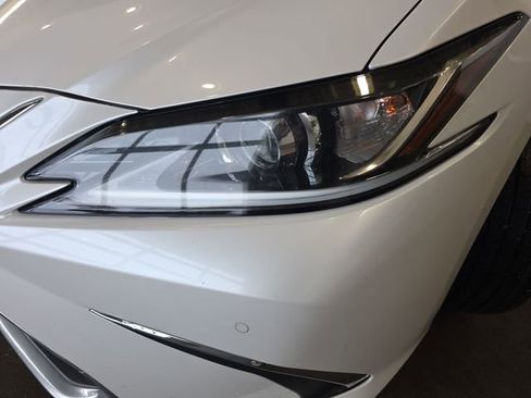 Used 2019 Lexus ES 350 w/ Premium Package image 30