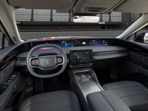 New 2026 Lincoln Nautilus Premier AWD/4WD image 9