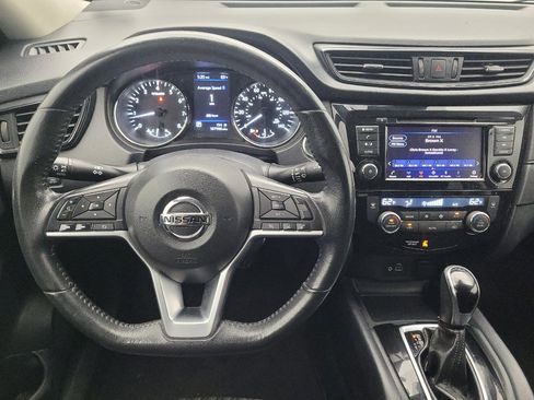 Used 2019 Nissan Rogue SV FWD image 22
