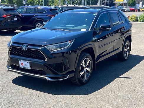 Used 2021 Toyota RAV4 SE AWD/4WD image 4