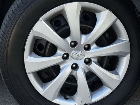 Used 2023 Toyota Corolla LE image 10