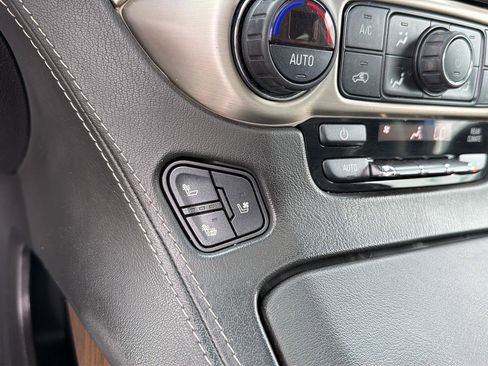 Used 2019 GMC Yukon Denali w/ Open Road Package RWD image 31