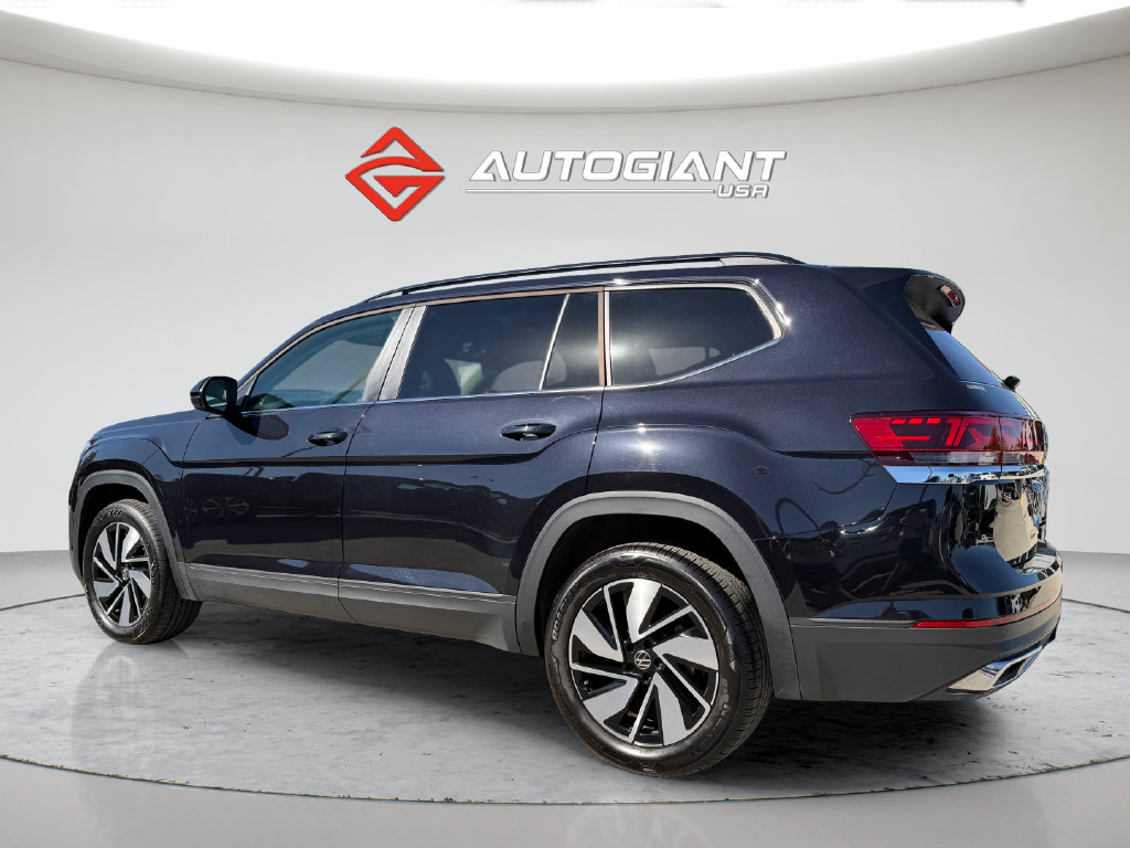 Used 2026 Volkswagen Atlas SE AWD/4WD image 3