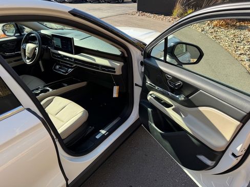 New 2026 Lincoln Corsair Grand Touring image 11