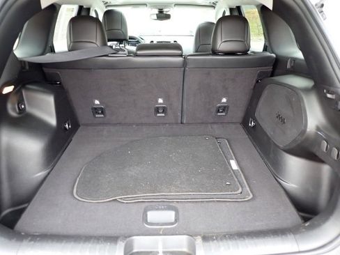 Certified 2022 Jeep Cherokee Latitude Lux w/ Sun & Sound Group image 6