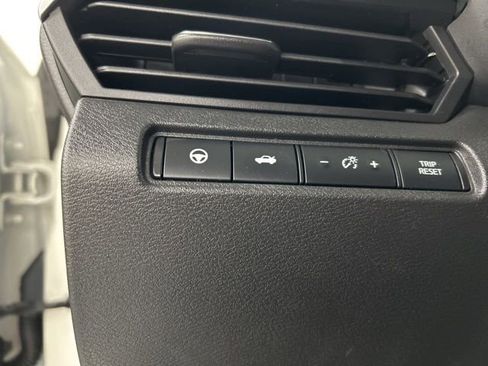 Used 2023 Nissan Altima 2.5 SL AWD/4WD image 11