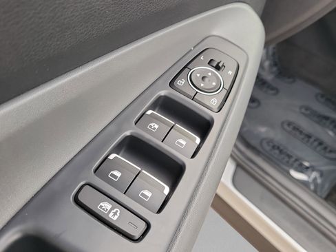 Used 2023 Hyundai Santa Fe SE image 13