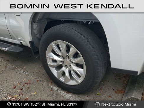 Used 2024 Chevrolet Silverado 1500 Custom image 5