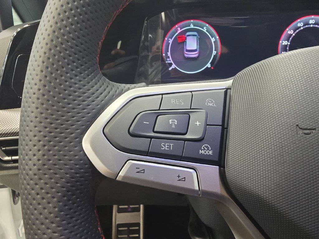 New 2026 Volkswagen GTI SE FWD image 26