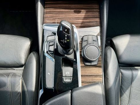 Used 2018 BMW 540i RWD image 16