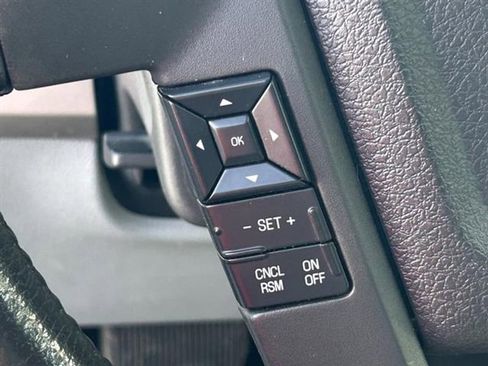 Used 2013 Ford F150 Lariat w/ Luxury Equipment Group image 12