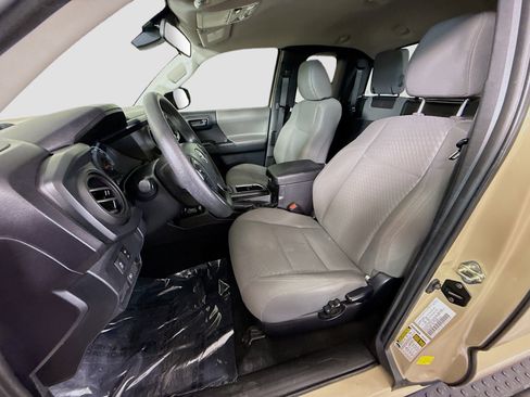 Used 2020 Toyota Tacoma SR w/ SX Package image 21