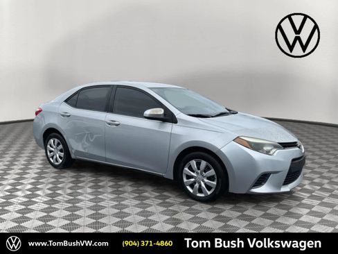 Used 2015 Toyota Corolla LE image 1