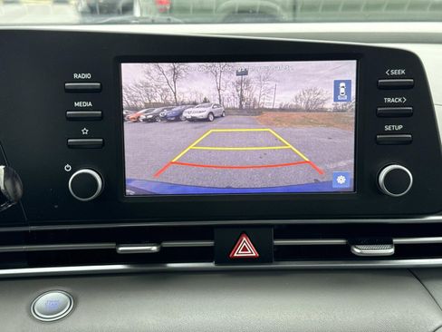 Used 2023 Hyundai Elantra SEL w/ Cargo Package image 10
