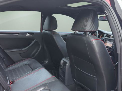 Used 2015 Volkswagen Jetta GLI SE image 23