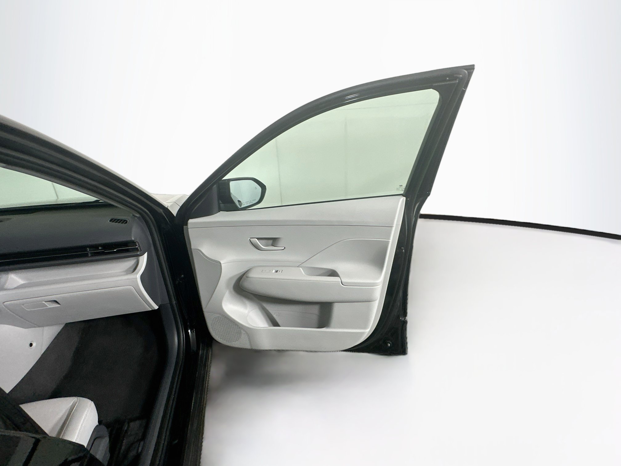 Used 2025 Hyundai Kona SEL FWD image 30