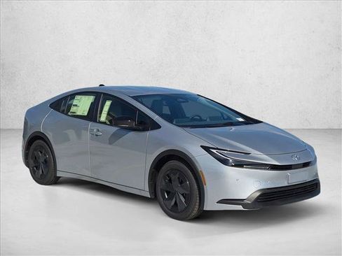 New 2027 Toyota Prius LE FWD image 7