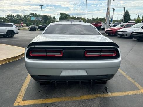 Used 2019 Dodge Challenger SRT Hellcat Redeye RWD image 6