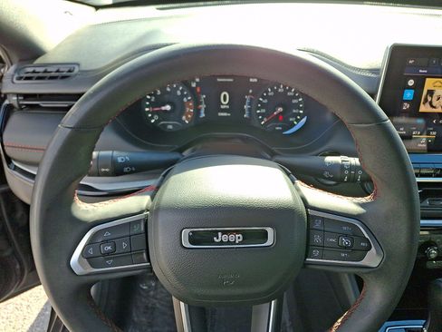 Used 2023 Jeep Compass Trailhawk image 18