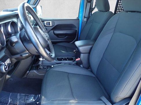 Used 2021 Jeep Gladiator Willys image 10
