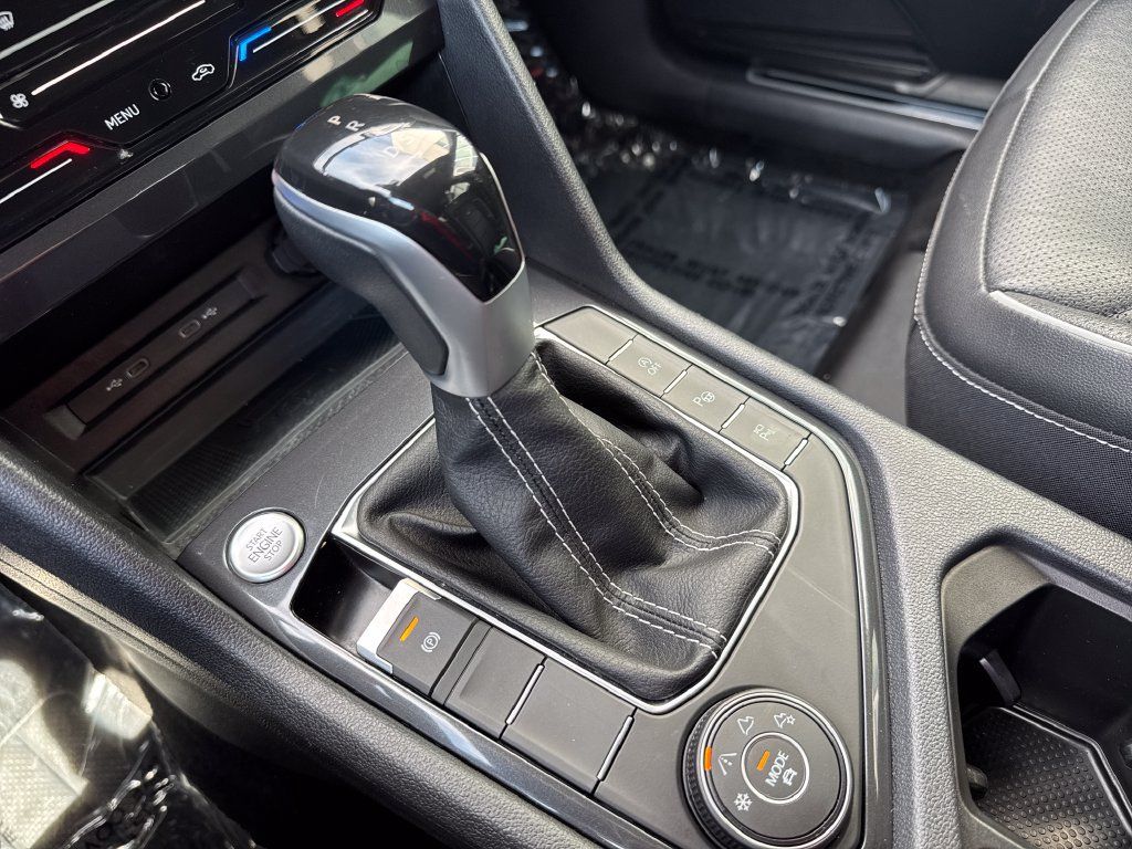 Certified 2023 Volkswagen Tiguan SEL R-Line AWD/4WD image 18