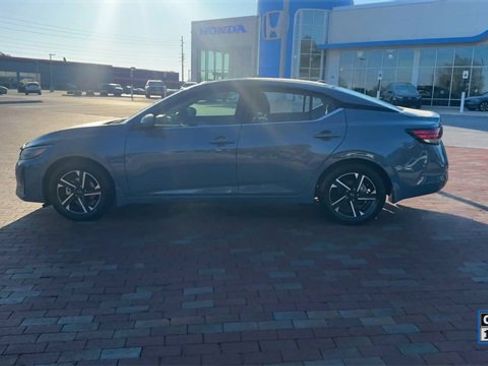 Used 2024 Nissan Sentra SV image 8