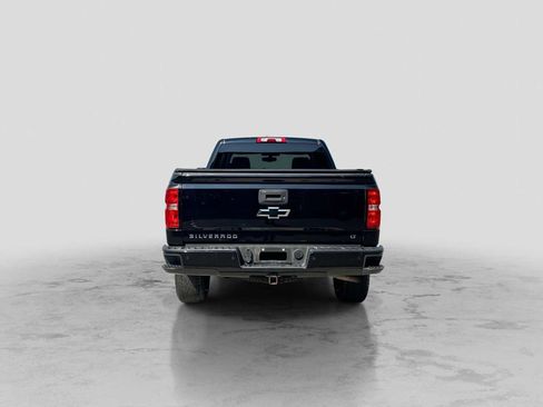 Used 2018 Chevrolet Silverado 1500 LT w/ Midnight Edition AWD/4WD image 5