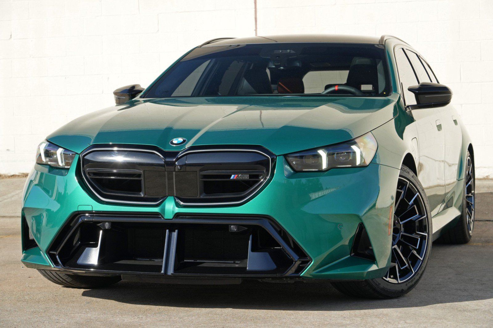 Used 2026 BMW M5 Touring w/ M Driver's Package AWD/4WD image 3