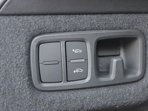 Used 2019 Lamborghini Urus image 38