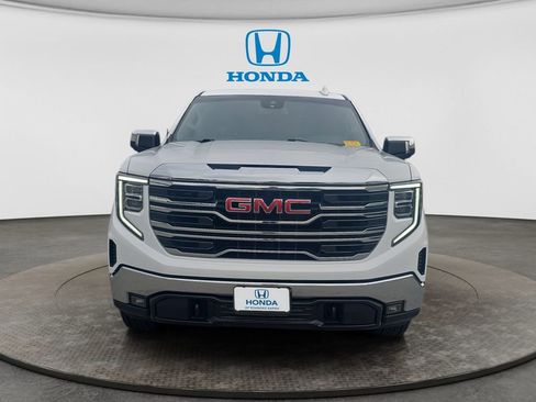 Used 2025 GMC Sierra 1500 SLT AWD/4WD image 8