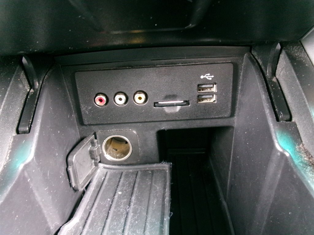 Used 2011 Ford Explorer XLT w/ 202A Rapid Spec Order Code FWD image 43