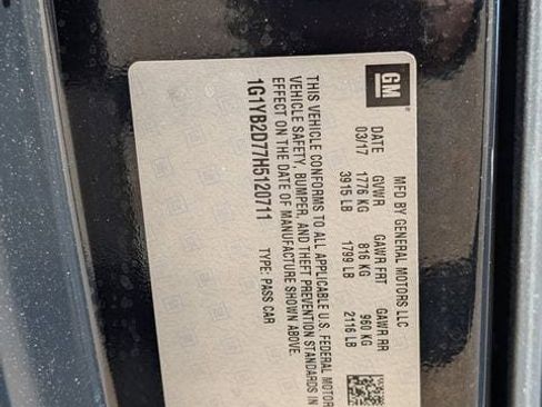 Used 2017 Chevrolet Corvette Stingray Coupe w/ 1LT image 28