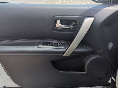 Used 2013 Nissan Rogue SL AWD/4WD image 25