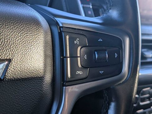 Used 2023 Chevrolet Suburban LT w/ Luxury Package image 26