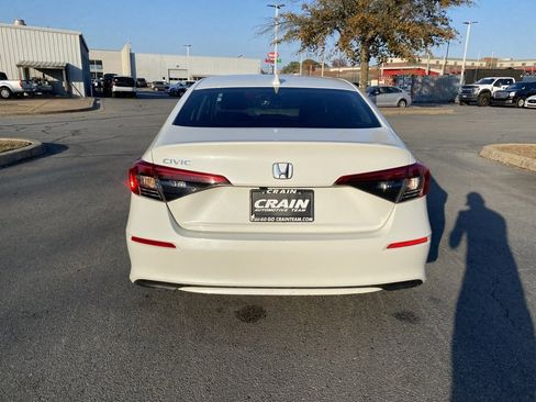 Used 2024 Honda Civic EX image 6