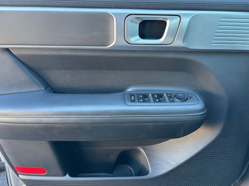Used 2025 Hyundai Santa Fe SEL image 18