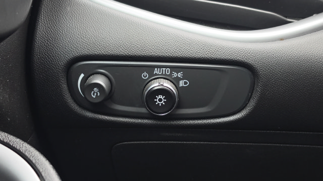 Used 2025 Chevrolet Malibu LT FWD image 14