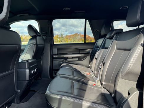 Used 2021 Ford Expedition Max XLT image 26
