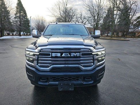 Used 2025 RAM 2500 Laramie image 9
