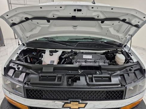 New 2025 Chevrolet Express 2500 w/ Driver Convenience Package image 31