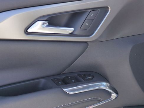 New 2026 Chevrolet Traverse LT w/ Driver Confidence Package FWD image 23