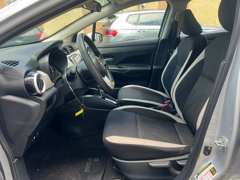 Used 2021 Nissan Versa SV FWD image 26