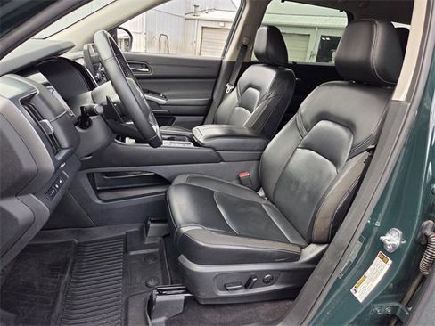 Certified 2023 Nissan Pathfinder SL image 5