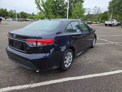Used 2024 Toyota Corolla LE FWD image 3
