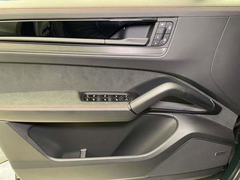 Used 2026 Porsche Cayenne GTS image 34