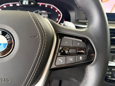 Used 2023 BMW 540i w/ Premium Package image 25