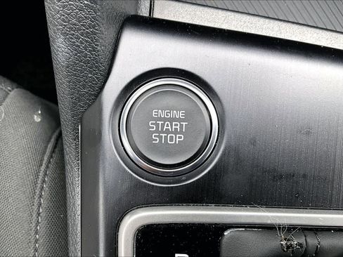 Certified 2026 Kia Sportage LX FWD image 32