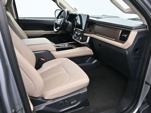 Used 2024 Ford Expedition Max Limited image 9